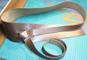 Conjunto de combinación de dos piezas con cinturón de fiesta informal para mujer de cuero genuino 100% de Anwar Enterprises - Product Image 5