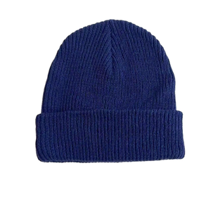 Gorro de gorro Jacquard hecho a medida 2025 para hombres y mujeres de alta calidad a prueba de viento cómodo estampado Digital logotipo personalizado hecho Pakistán - Product Image 3