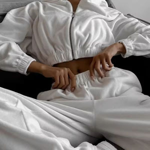 Crop top de haute qualité avec logo personnalisé, streetwear lourd, fermeture éclair, streetwear tendance, nouveauté, vêtements d'extérieur d'automne pour femmes - Product Image 6