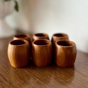 Anneau de serviette en bois conçu pour les événements formels, ajoutant une texture organique époustouflante à la présentation de la table - Product Image 4