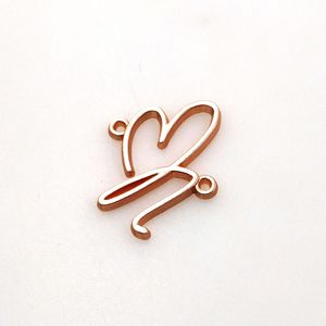 Etiqueta de Metal Personalizada para Ropa y Gorras, con Logotipo Grabado, Electrochapada y Fundida a Presión - Product Image 2