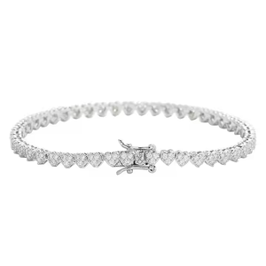 Bracelet de tennis en or 10 carats/argent 925 2.50mm diamant cultivé en laboratoire élégance quotidienne conçue pour les fêtes de cadeaux étincelantes éthiques - Product Image 1