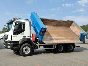 Camión Volquete IvecoTrakker 360 EEV Manual 6x4 2013, Euro 3 Diésel, 35000 kg de Peso Bruto Vehicular - Product Image 3