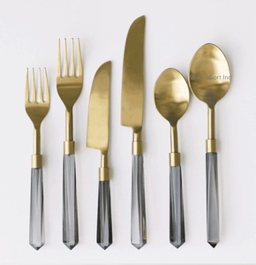 Juego de Cubiertos de metal con acabado dorado PVD con mango de acrílico gris para el hogar y la boda, juego de cubiertos para comer comida - Product Image 6