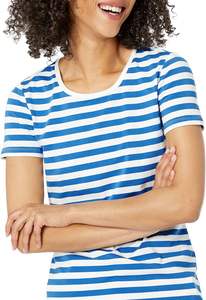 T-shirt pour femmes urbaines, fibre aérée, toucher doux, coupe ajustée, flexibilité douce, drapé léger, bordure propre, silhouette moderne, texture, été, séchage rapide - Product Image 4