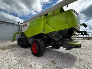 Moissonneuse-batteuse Claas Lexion 770 TT pour la récolte du maïs, du blé, du riz et des pommes de terre - Product Image 6