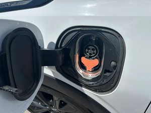 1G1FZ6S01P4103181 2023 รถยนต์ไฟฟ้า SUV Bolt EUV ครอสโอเวอร์รักษ์โลก พร้อมแบตเตอรี่ลิเธียม ขับเคลื่อนล้อหน้า เบาะหนัง มอเตอร์เดี่ยว - Product Image 6