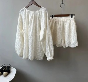 Conjunto Casual de 2 Piezas con Botones de Encaje Vintage Estampado Personalizado para Mujer, Camisa de Alta Calidad de Secado Rápido con Diseño Elegante al por Mayor - Product Image 2