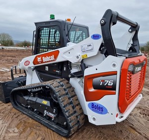 Meilleur modèle d'occasion 2023 pour chargeuse compacte sur chenilles T76, moteur diesel Perkins, 3 tonnes, idéale pour la construction et la manutention de matériaux - Product Image 2