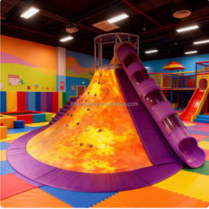 High-tech vulkaan-klim- en glijbaanattractie met bewegingsgeactiveerde glijbaanprojectie-effecten voor overdekte kinderactiviteitzones - Product Image 1