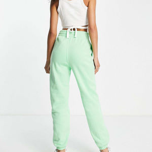 ¡Novedad de 2026! Pantalones para correr de corte recto para mujer con elegante diseño de rayas curvas para deportes de invierno, Fitness y uso diario - Product Image 2