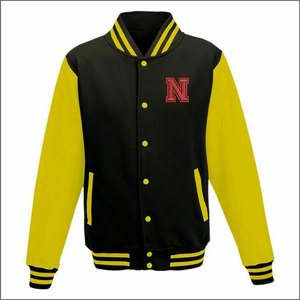Chaqueta universitaria con capucha de lana de algodón de marca personalizada con logotipo bordado y cuello levantado, la última chaqueta de béisbol universitaria para hombre - Product Image 2