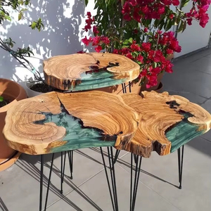 Table à manger en bois de noyer massif personnalisable, artisanale, de luxe, en résine et en bois, pour la maison et les restaurants - Product Image 1