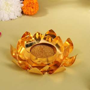 Portavelas de luz de té con forma de loto de color dorado para decoración de hogar, oficina y boda, bellamente hecho a mano de Metal de buena calidad - Product Image 4