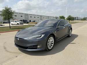 Buena Oferta para un Te-sla Model S Plaid 2021 Premium con más de 1000 Caballos de Fuerza - Product Image 6