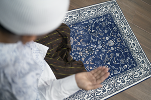 Tapis de prière rectangulaire persan haute densité de 17 mm d'épaisseur, antidérapant avec dos en caoutchouc, motif géométrique, en polyester, fabriqué à la machine - Product Image 3