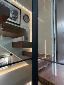 Mitsubishi Home Elevator avec caractéristiques de sécurité Capacité de 2/3/4 personnes Porte en verre automatique Plancher en granit pour application commerciale - Product Image 4