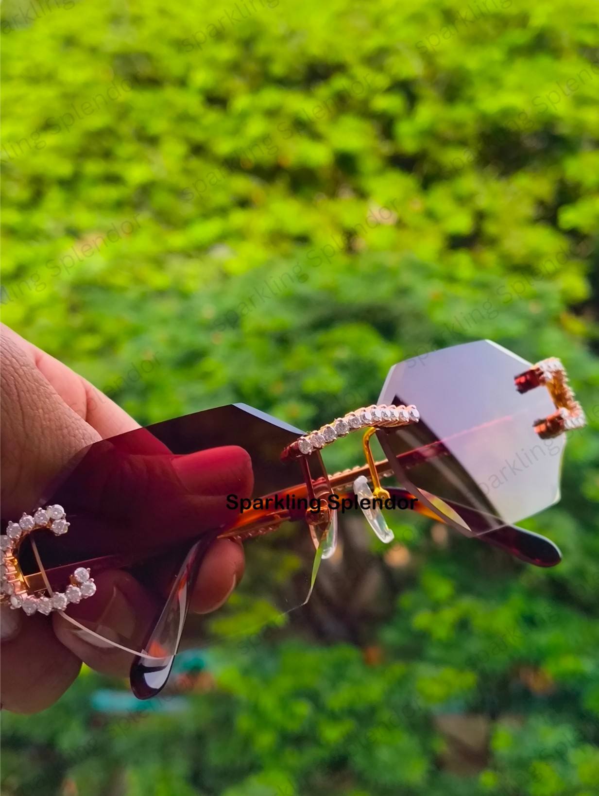 สีน้ำตาล