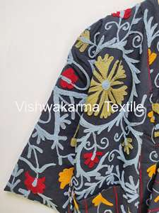 Veste d'hiver en coton Suzani faite à la main en Inde, vêtements pour femmes, col montant, tissu tissé, écologique, manteau court, coque en velours - Product Image 2