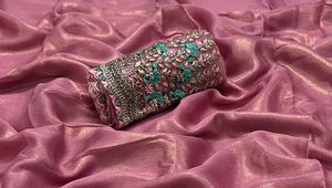 ชุดแต่งงานส่าหรีผ้าชีฟองมาใหม่ล่าสุดเสื้อเบลาส์พร้อมงานปักผู้ผลิตจาก Surat - Product Image 2