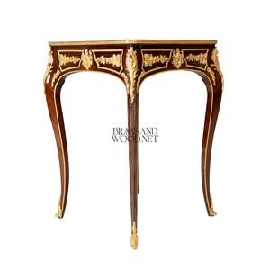 Table d'appoint carrée de luxe avec incrustation de marqueterie complexe et accents en laiton doré orné pour la décoration intérieure classique des palais - Product Image 4