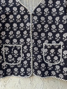 Veste kimono en coton indien matelassé bio, tissu imprimé bloc réversible, veste bleue chaude pour femme - Product Image 3