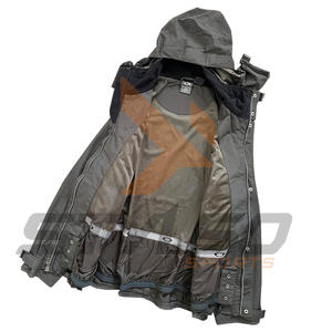 Personnaliser le style et la conception Streetwear Polyester Softshell imperméable Sports de plein air course coupe-vent veste de pluie pour hommes - Product Image 5