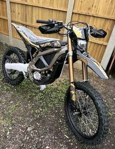 Bicicleta Eléctrica Todoterreno Estilo Ultra Bee 2025 - Product Image 1