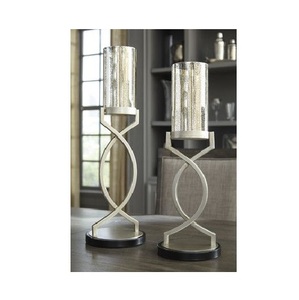 Ensemble de bougeoirs en métal artisanal avec une élégance raffinée, parfait pour le salon, la table à manger, la chambre à coucher, la décoration festive - Product Image 5