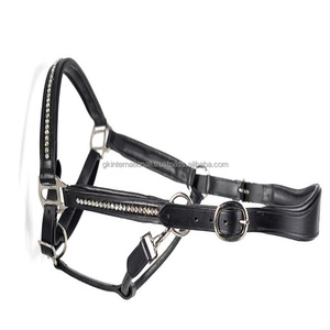 Halter de cheval en cuir de conception anatomique rembourré doux fait à la main robuste avec des cristaux bling chaîne licou de course de chevaux toutes les tailles - Product Image 5