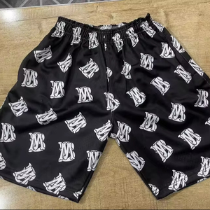 Pantalones cortos de malla de color con logotipo y estampado de sublimación para hombre - Product Image 1