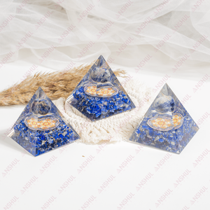 Pirámide de Orgón de Lapislázuli Semipreciosa en Venta, con Globo para Meditación y Decoración - Product Image 4