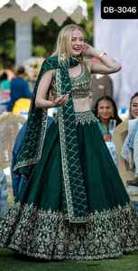 Soie de taffetas de créateur de style indien et pakistanais avec broderie Design Work Lehenga Choli avec Georgette Dupatta Set pour femme - Product Image 5