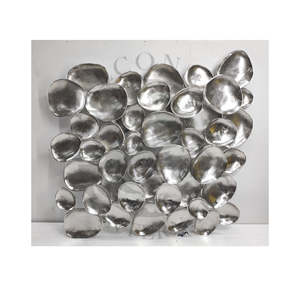 Décoration murale personnalisée en fonte d'aluminium faite à la main Design moderne Décoration de la maison durable pour Noël dans le salon - Product Image 5