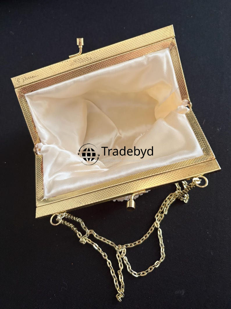 มีให้เลือกหลายสี