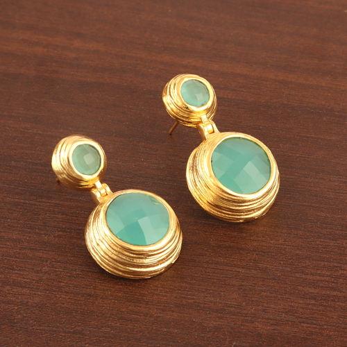 สีเขียวน้ำทะเล