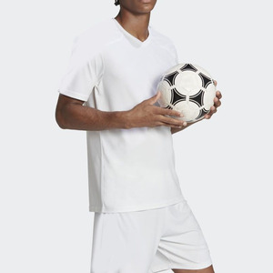 เสื้อฟุตบอลคุณภาพพรีเมียม ผลิตจากโพลีเอสเตอร์ 100% น้ำหนักเบา แห้งเร็ว รับสกรีนโลโก้ตามสั่ง บริการ OEM มีให้บริการ - Product Image 1