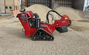 Trituradora de tocones sobre orugas Kawasaki Toro STX-26 de 26 HP, a gasolina, para madera - Product Image 5