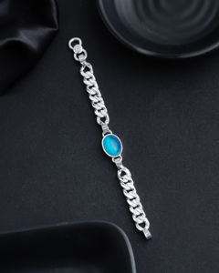 Bracelet à breloques fin en argent pour bébé avec pierre bleue - Product Image 1