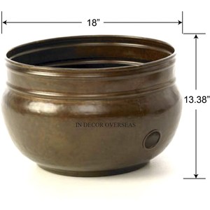 กระถางต้นไม้โลหะคุณภาพสูง ดีไซน์นกสีทอง ผิวสัมผัสแบบตอกลาย สำหรับตกแต่งบ้าน โรงแรม และสวน - Product Image 5