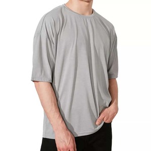 Vente en gros 100% coton T-shirt col rond pour hommes surdimensionné uni décontracté Fitness Style doux à capuche avec logo de marque personnalisé quantité en vrac - Product Image 5