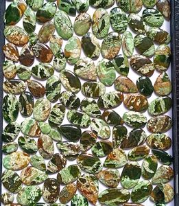 พลอยแจสเปอร์สีเขียวสวยทรงหลวมทำจากโครเมี่ยมหินธรรมชาติ - Product Image 1