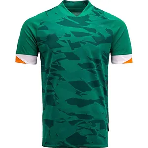 Maillot de football personnalisé avec logo par sublimation, séchage rapide, respirant, 100% polyester, avec étiquette de marque personnalisée et nom d'équipe - Product Image 1