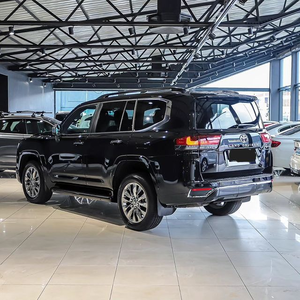 SUV de luxe 2024, grand format, 7 places, V6 bi-turbo, transmission automatique, capacité tout-terrain avancée 4x4 - Product Image 5