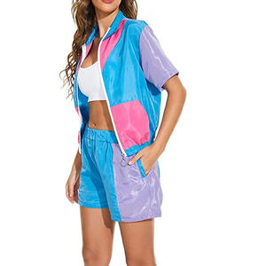 Conjuntos cortos de Top corto cortavientos cómodos para mujer con conjuntos de dos piezas de tamaño personalizado Conjuntos de pantalones cortos de verano con estilo - Product Image 5