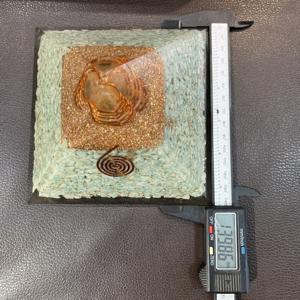 Pyramide en amazonite artisanale de grande taille, spirale en cuivre, énergie orgonique, Feng Shui, vibrations positives, décoration spirituelle bleu ciel - Product Image 4