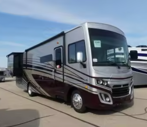 ELEGANT 2024 2023 2022 2021 Fleetwood Bounder Class a Motorhome Nouveau et à vendre pour les amateurs de camping avec plusieurs options - Product Image 3