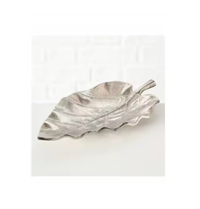 Bandeja para servir de Metal sólido de estilo clásico, plato de vajilla de nueces y aperitivos con acabado plateado para servir decorativo dulce - Product Image 1