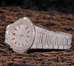 นาฬิกาสแตนเลสสไตล์ฮิปฮอปหน้าปัดแก้วสีเขียวประดับเพชรแวววาวห้องปฏิบัติการ - Product Image 4