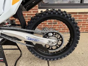 Oferta de Subasta: Motocicletas Nuevas TC 150 Heritages 2025 para Motocross con Potencia de 1001-2000W y Velocidad Máxima >80km/h, con Depósito - Product Image 5